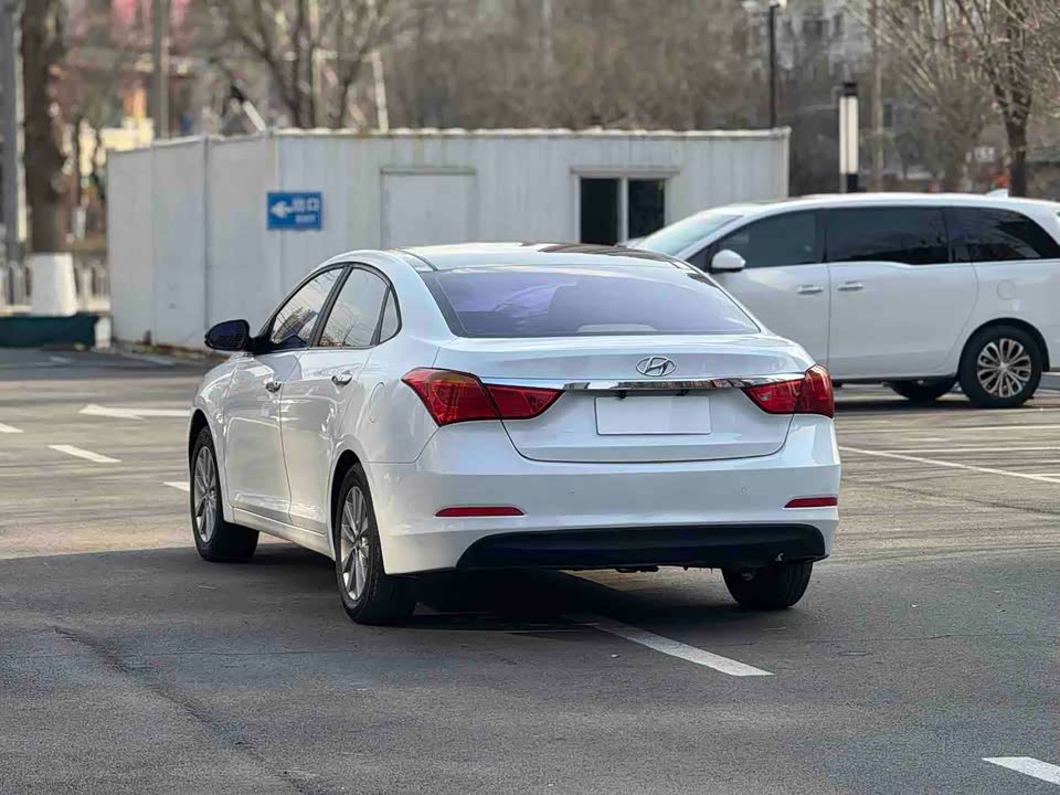 Hyundai Name picture