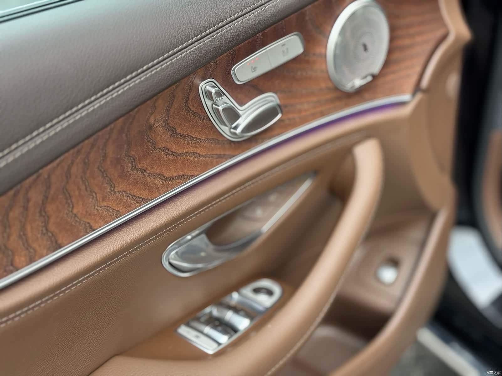 Mercedes-Benz E-Class, 2023 29