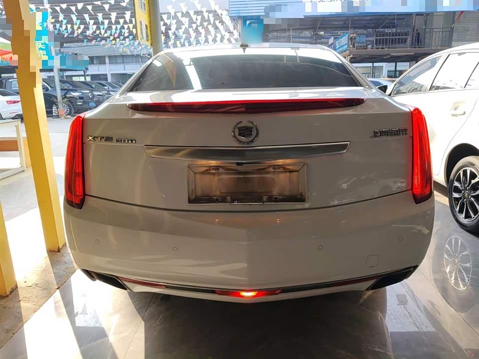 Cadillac XTS