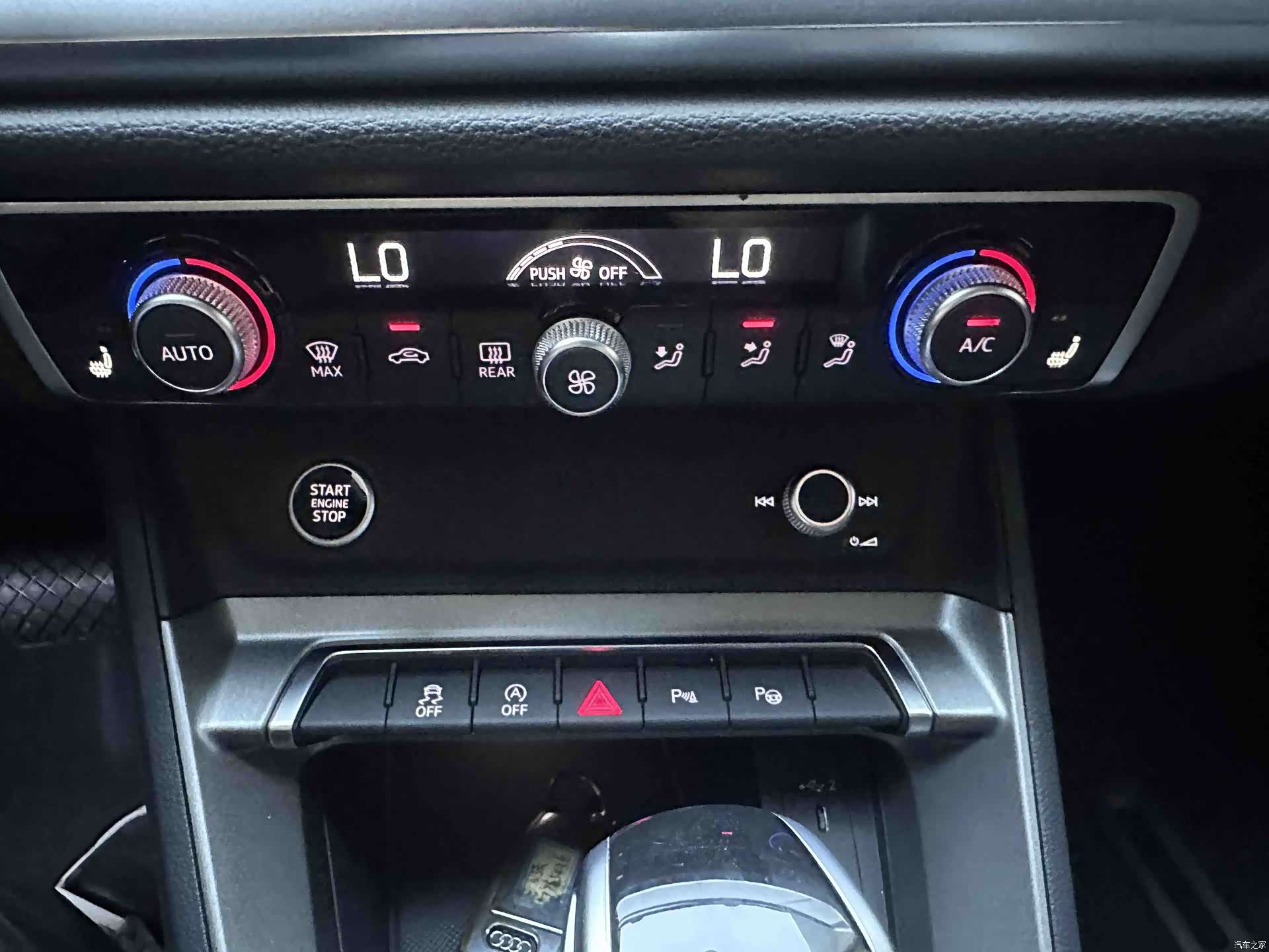 Audi Q3, 2022 13