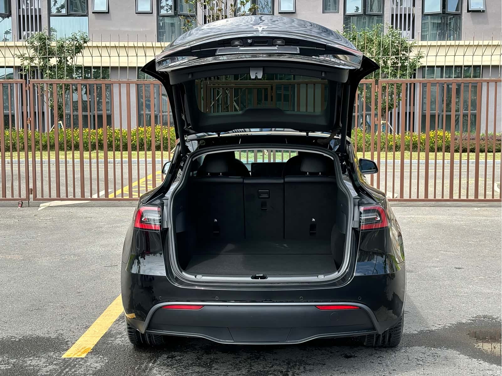 Tesla Model Y, 2022 17