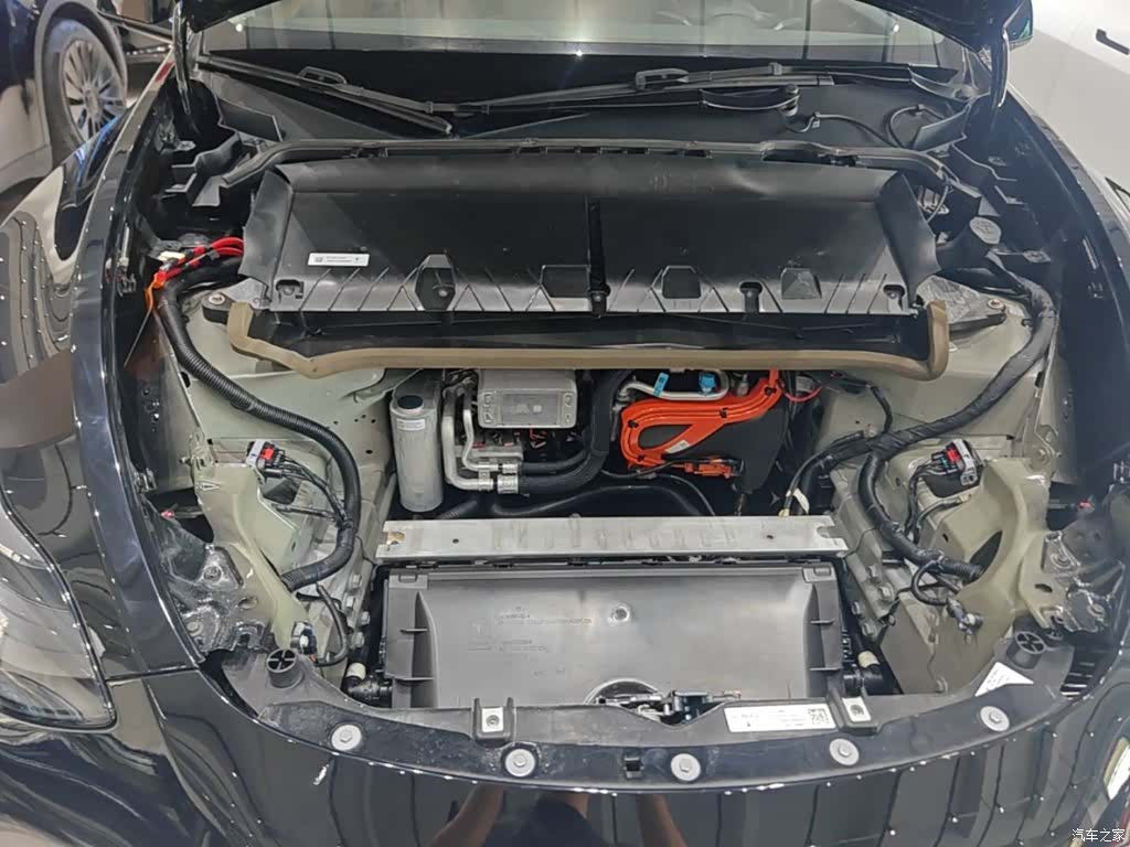 Tesla Model Y, 2022 20
