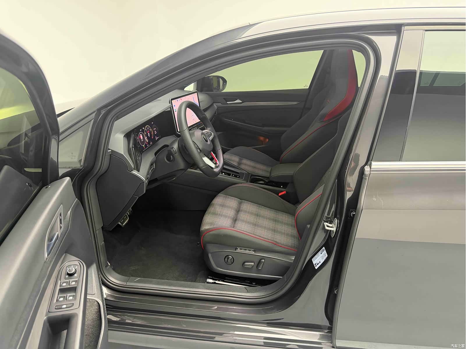 Volkswagen Golf, 2026 7