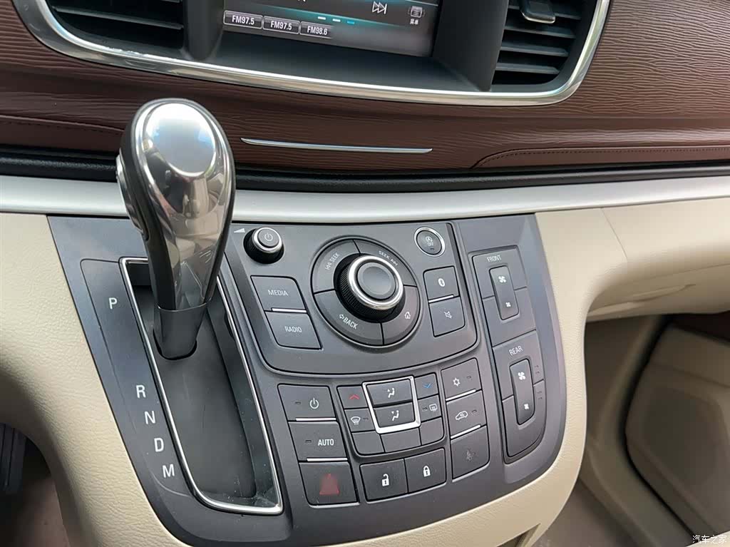 Buick GL8, 2019 7