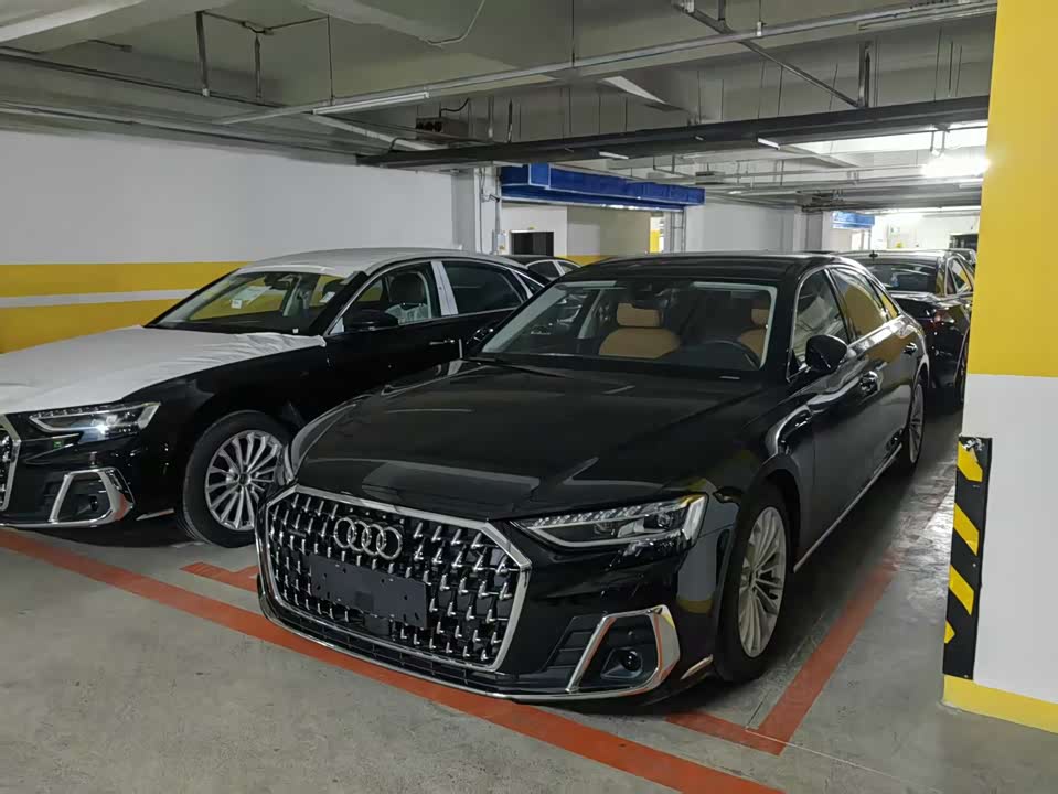 Audi A8