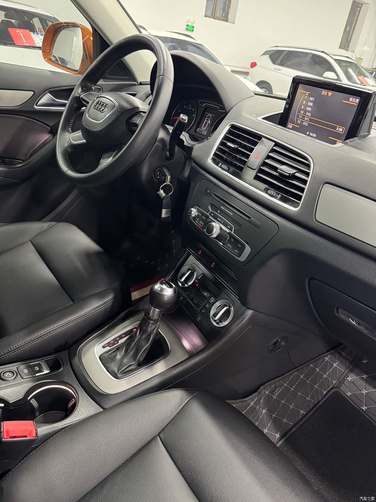 Audi Q3, 2014 27