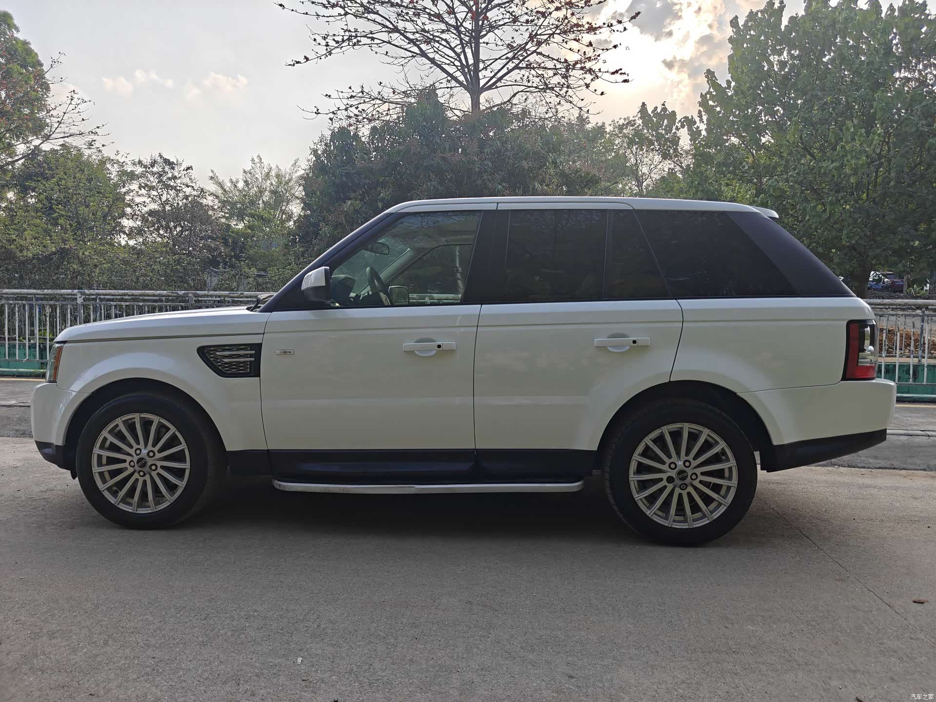 Land Rover Range Rover, 2011 4