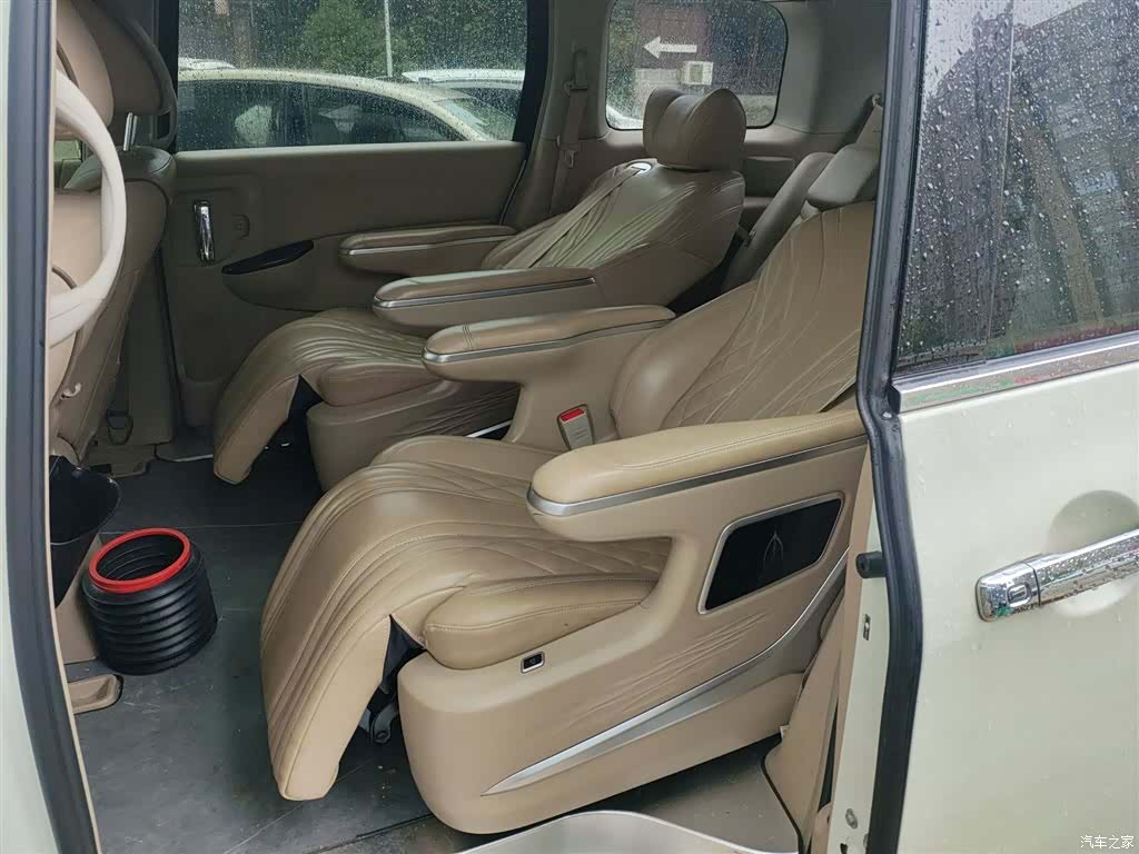 Nissan SL, 2017 13