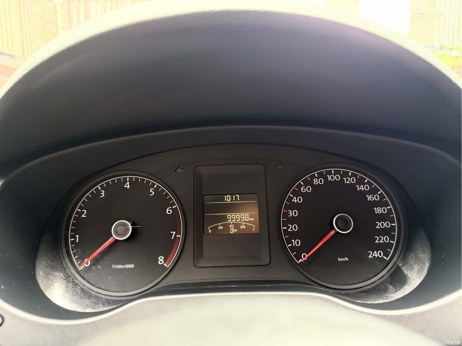 Volkswagen Sagitar, 2012 13
