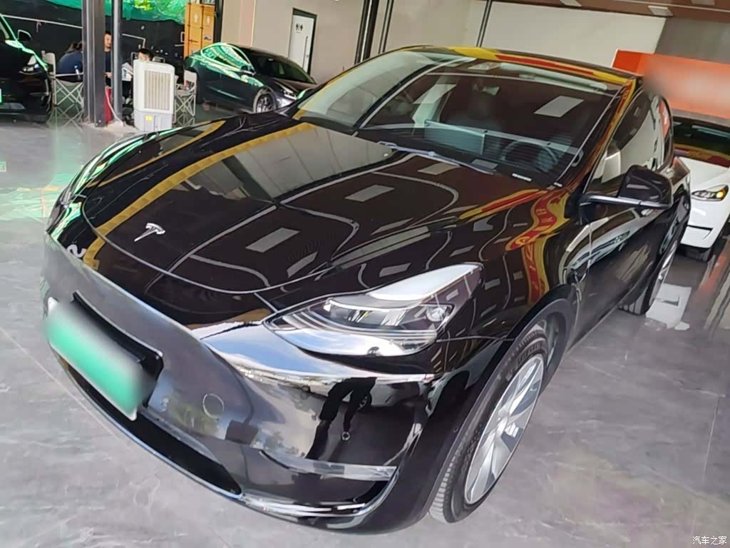 Tesla Model Y, 2021 1