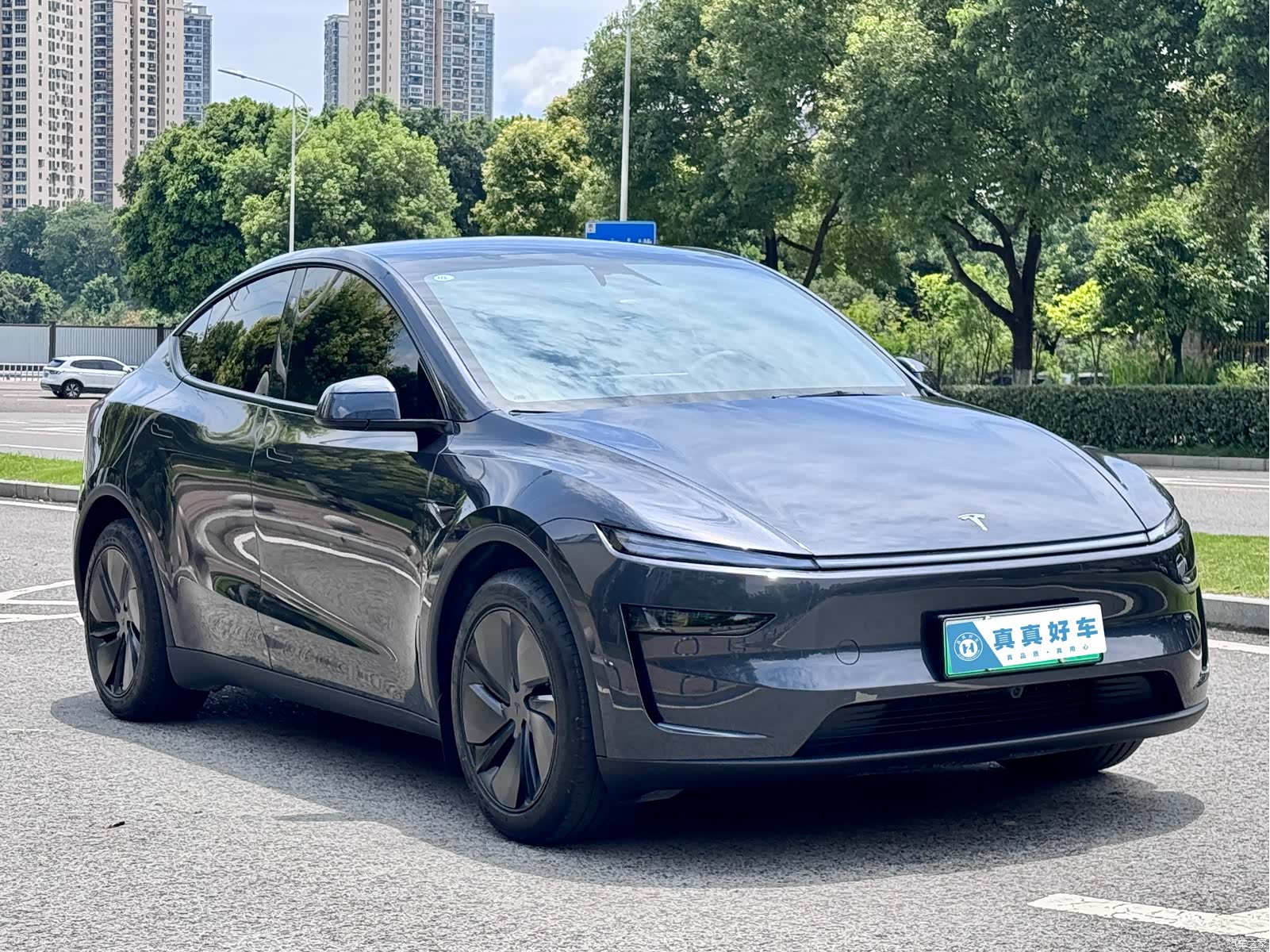Tesla Model Y, 2025 3