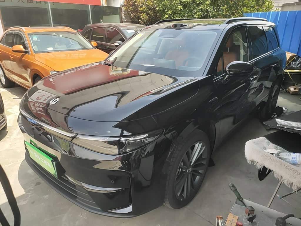 Leapmotor C16