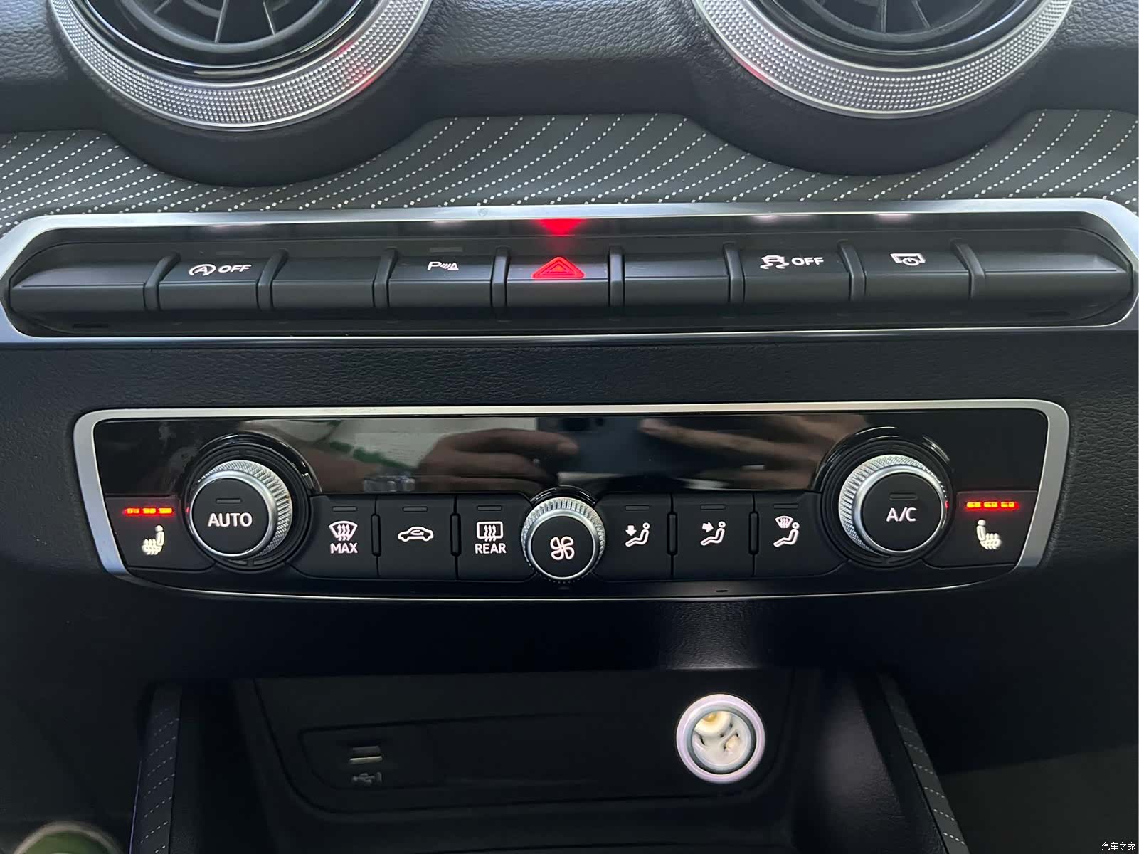 Audi Q2L, 2023 10