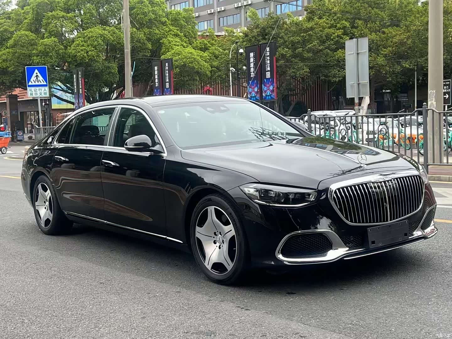 Maybach S-Class, 2022 3
