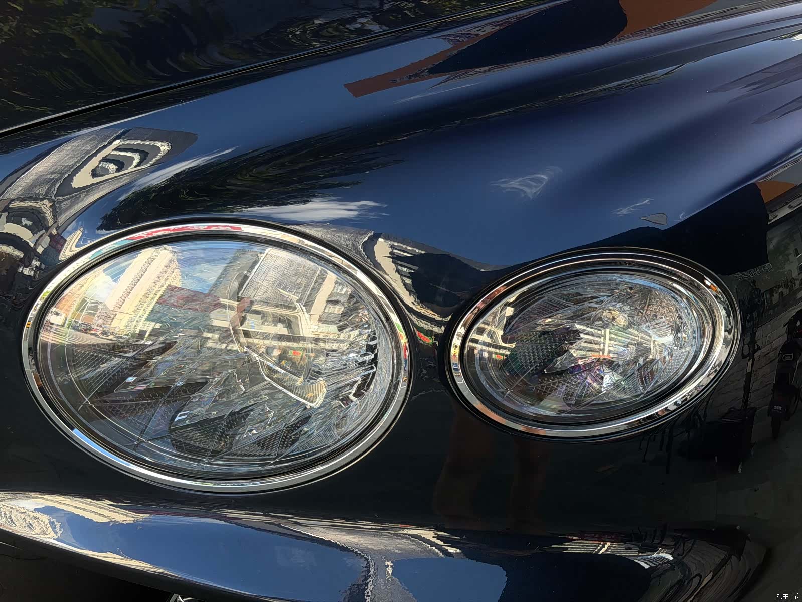 Bentley Bentayga, 2023 29