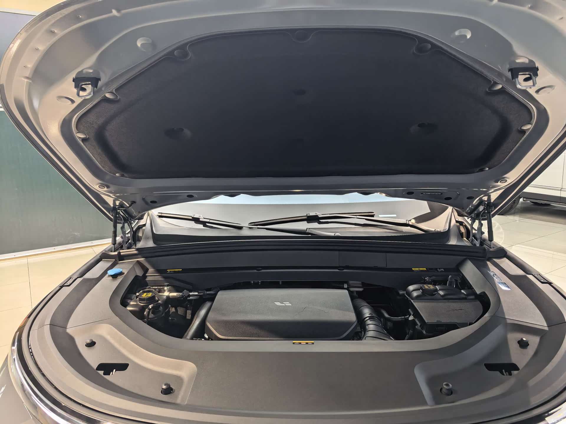 Li Auto L8, 2025 13