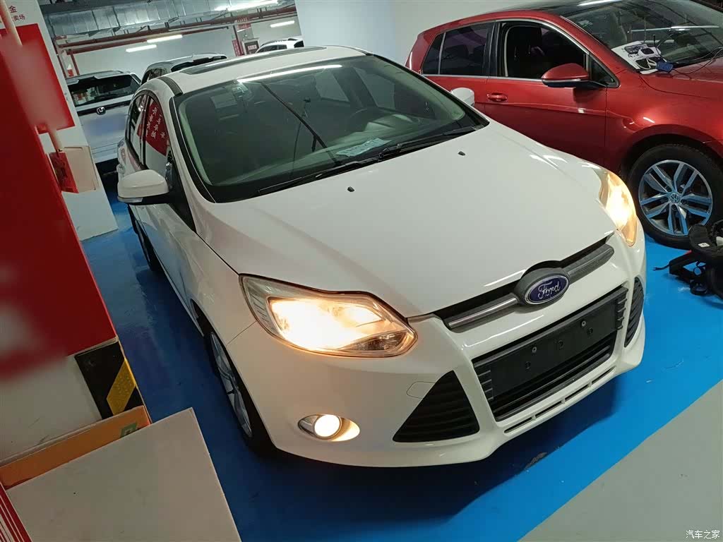 Ford Focus, 2014 22