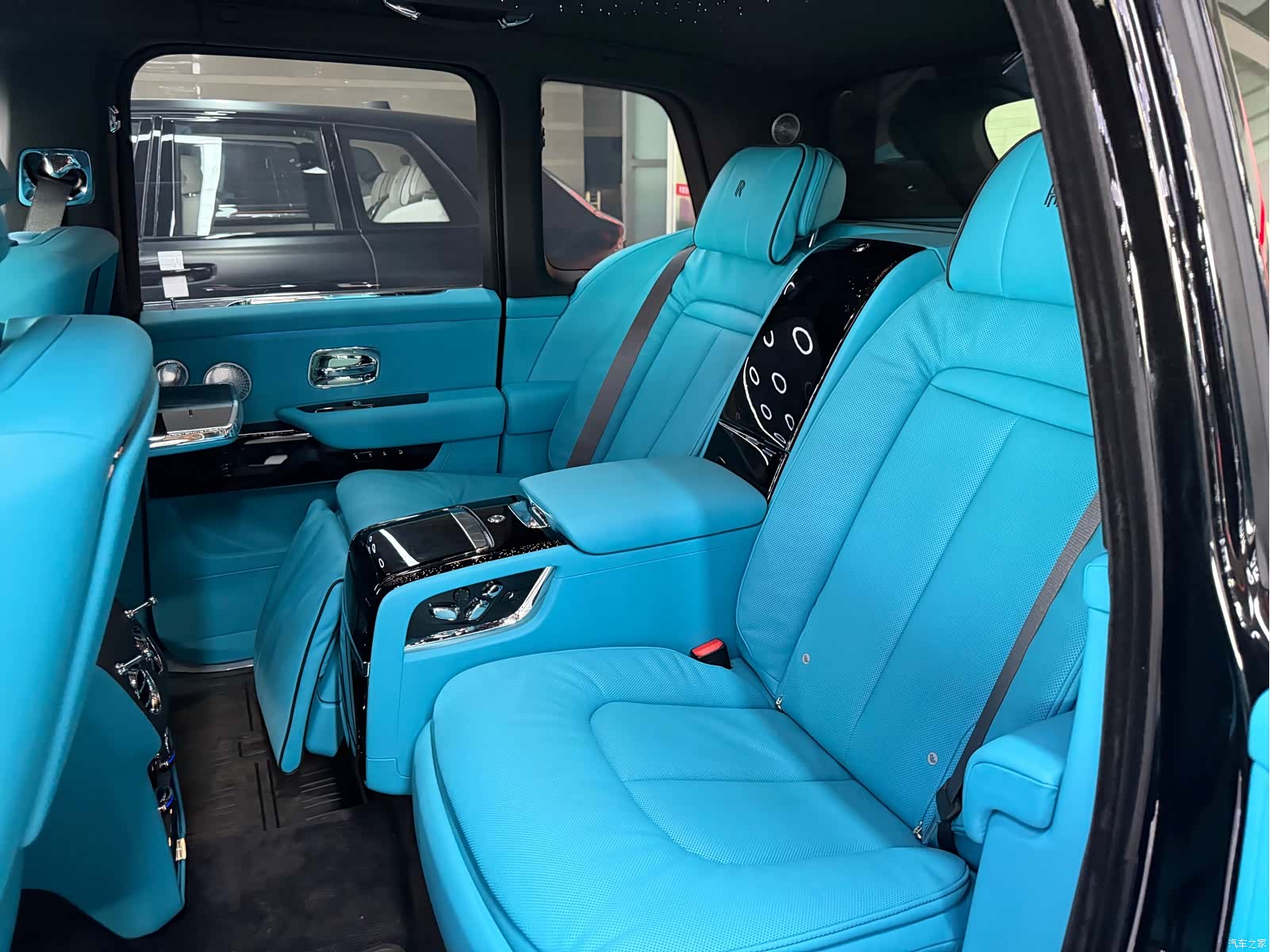 Rolls-Royce Cullinan, 2026 10