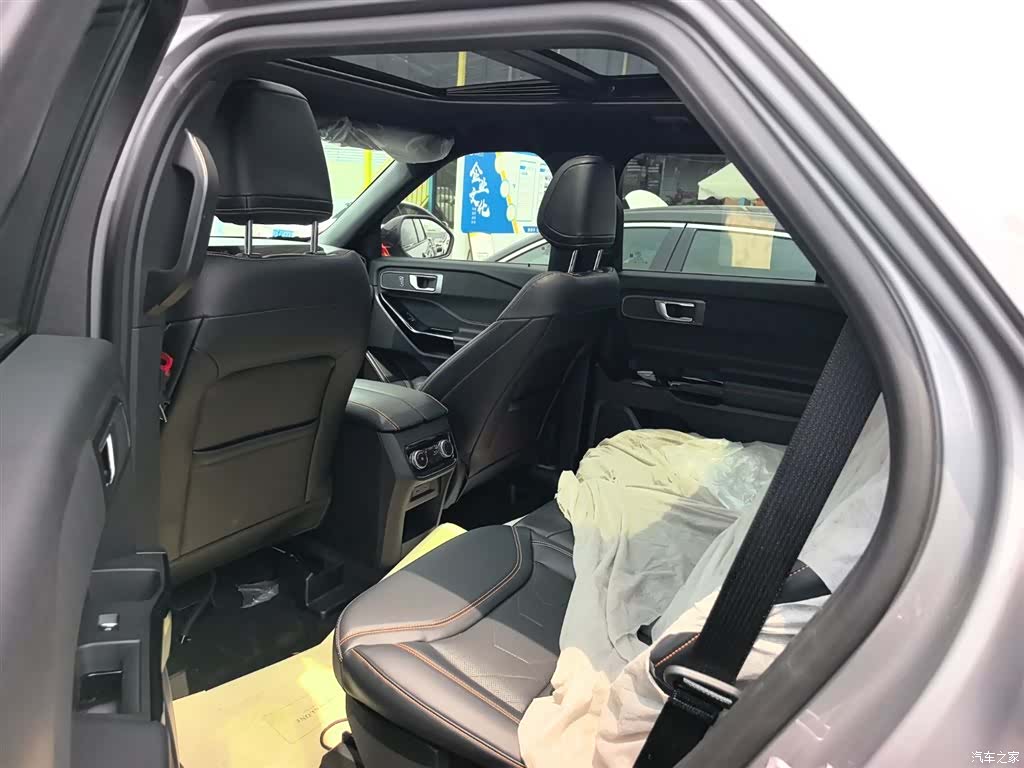 Ford Explorer, 2026 9