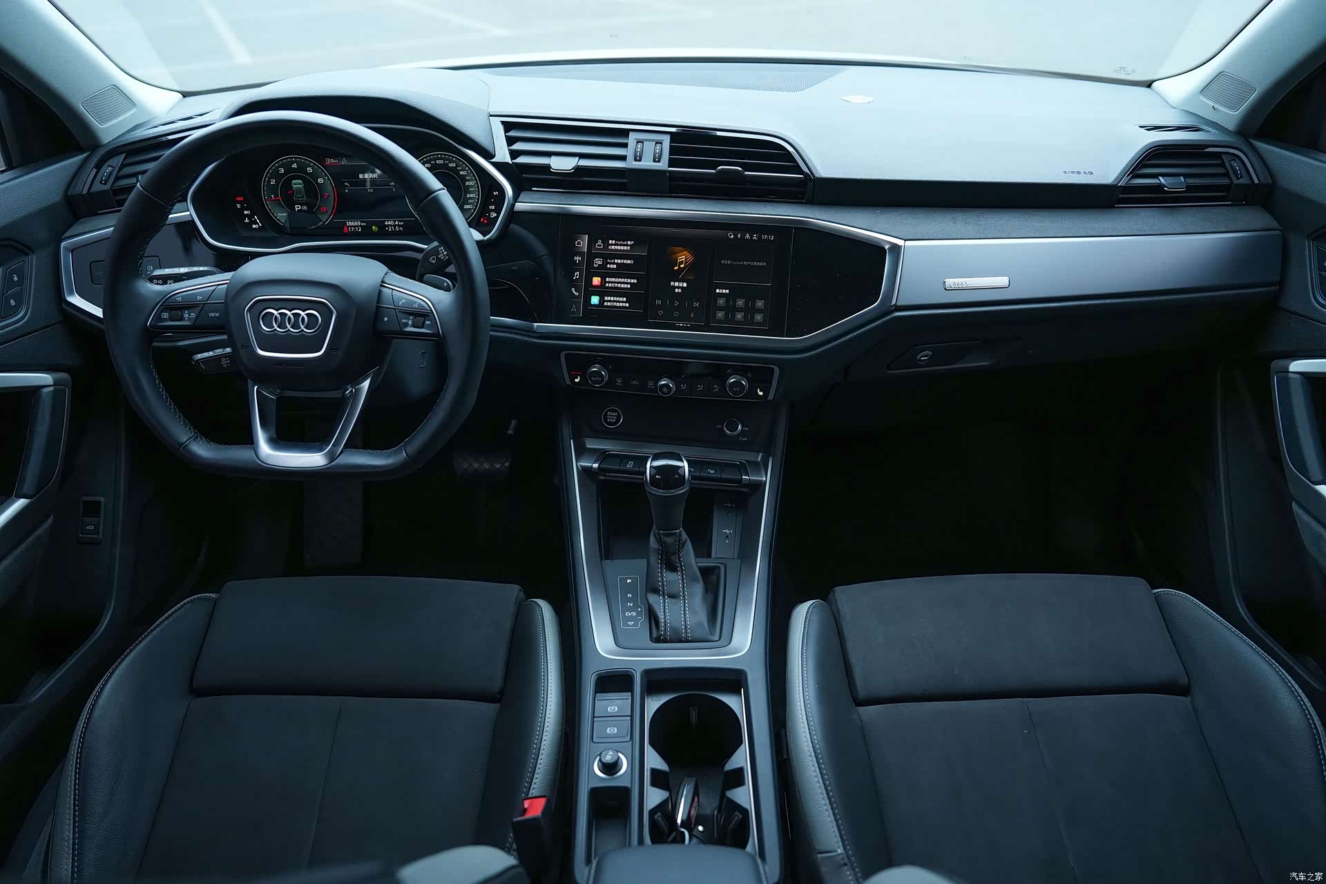 Audi Q3, 2022 9
