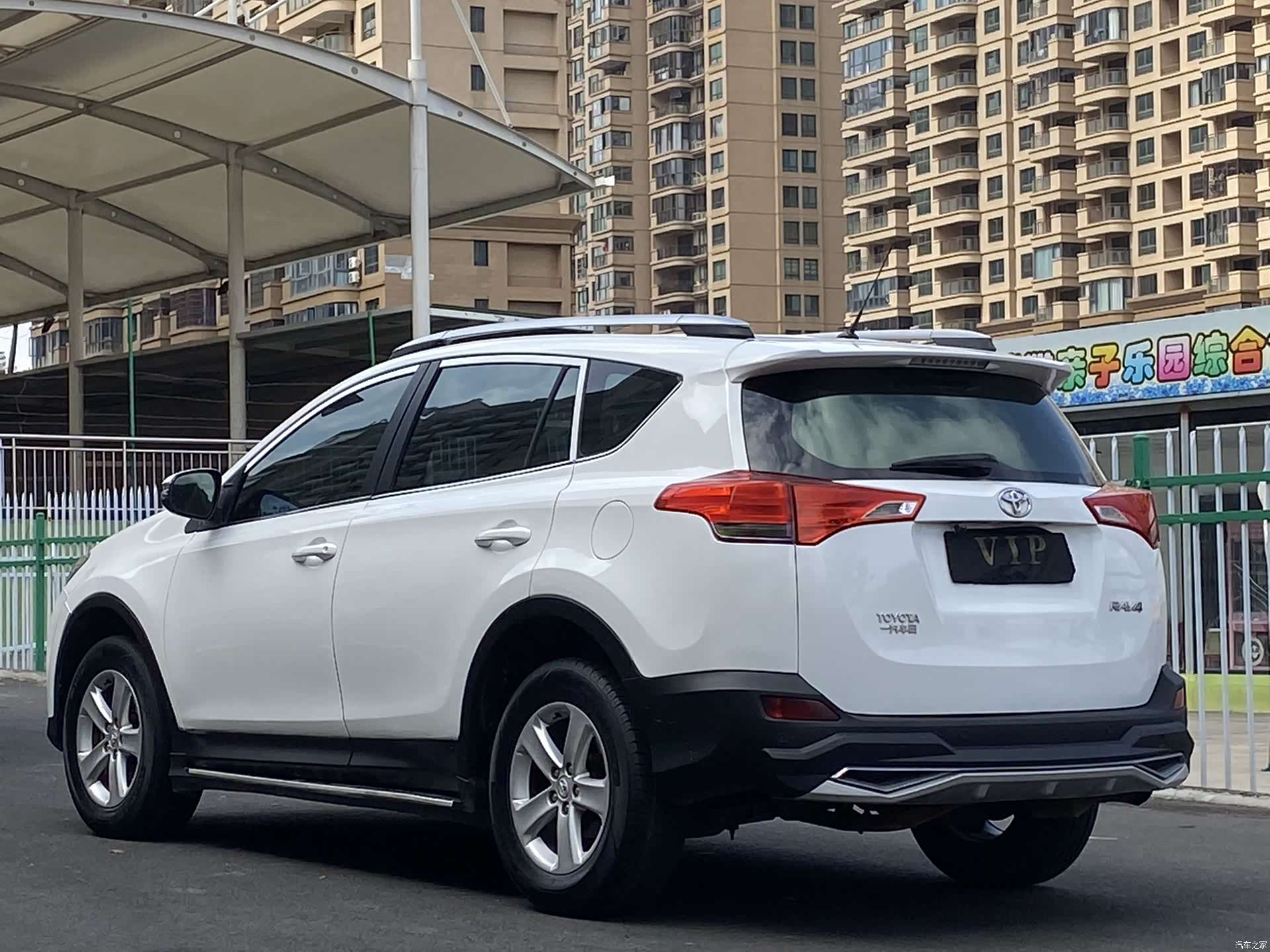 Toyota RAV4, 2014 7