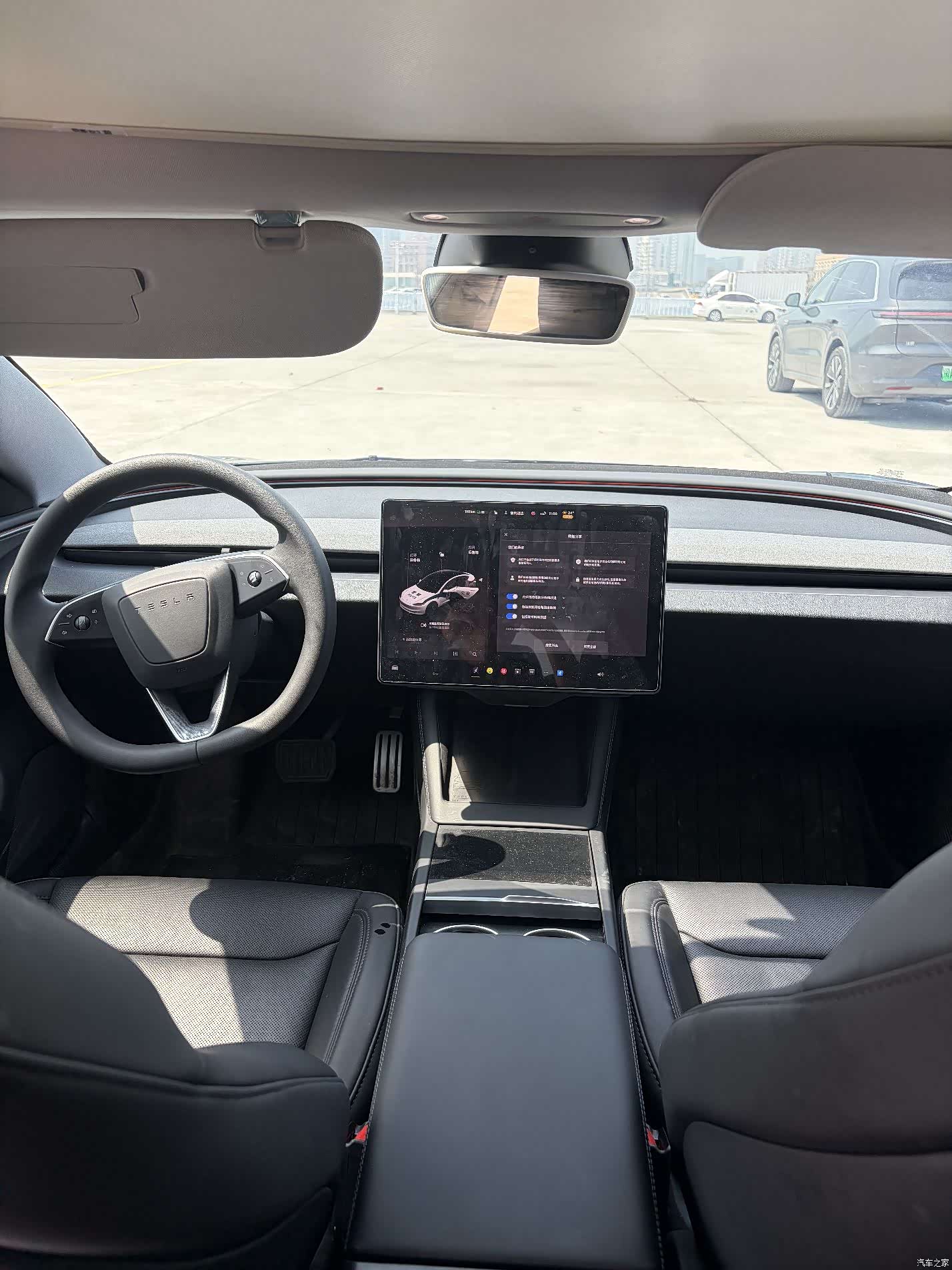 Tesla Model 3, 2025 6