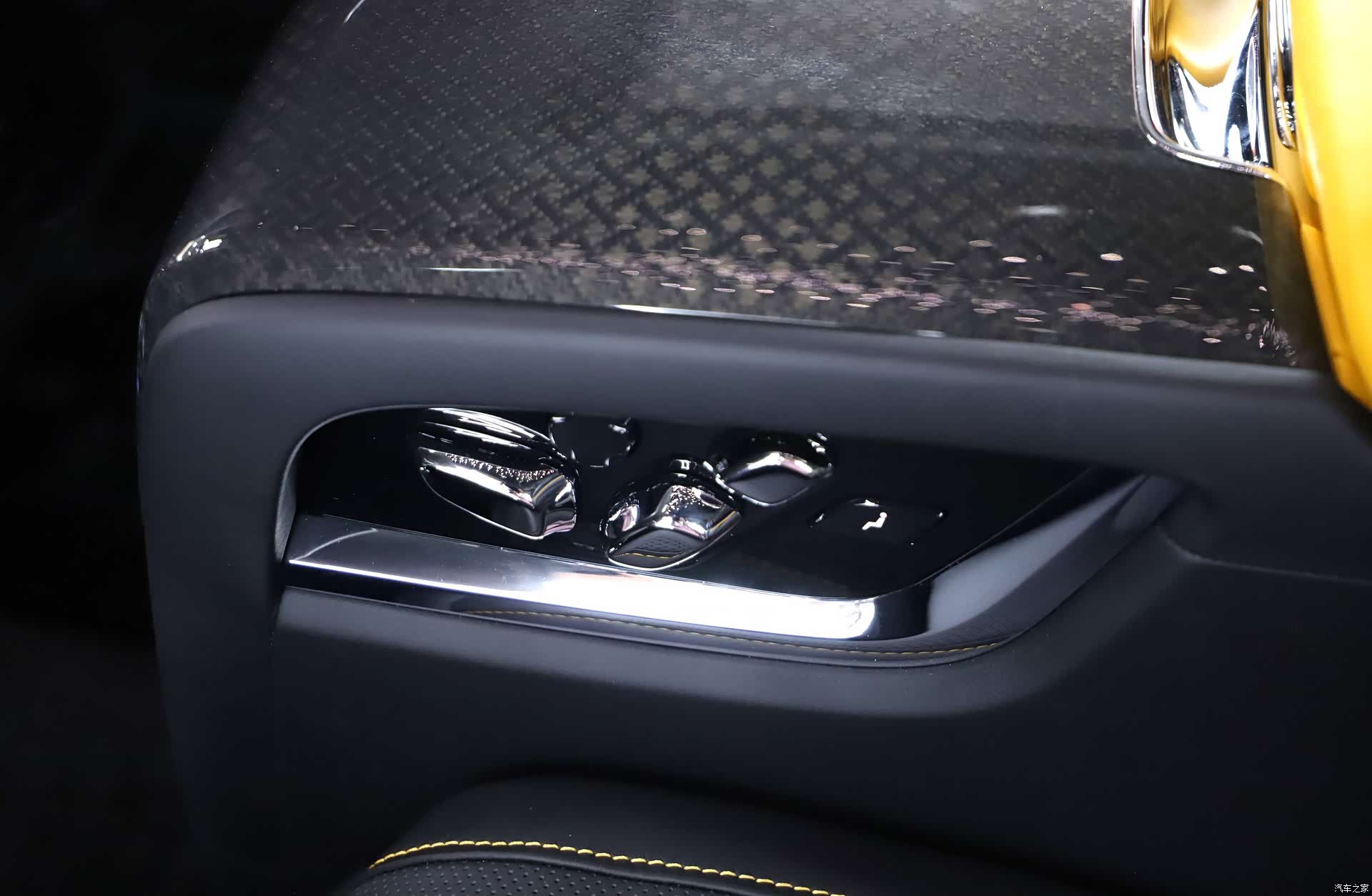 Rolls-Royce Cullinan, 2023 19