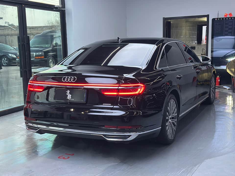 Audi A8