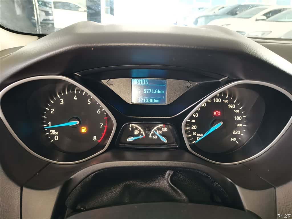 Ford Focus, 2018 12