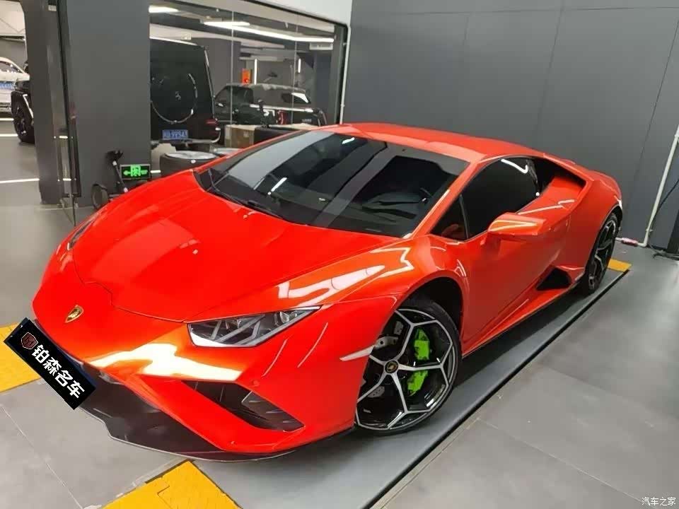 Lamborghini Huracán, 2022 1