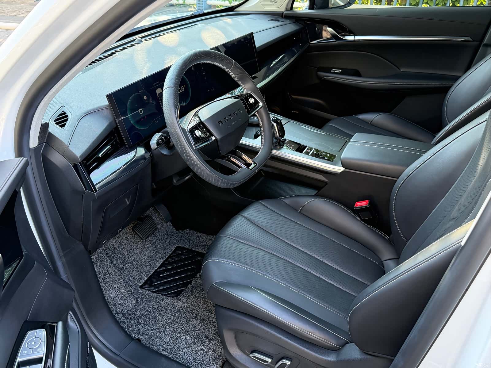 Roewe RX5, 2022 6