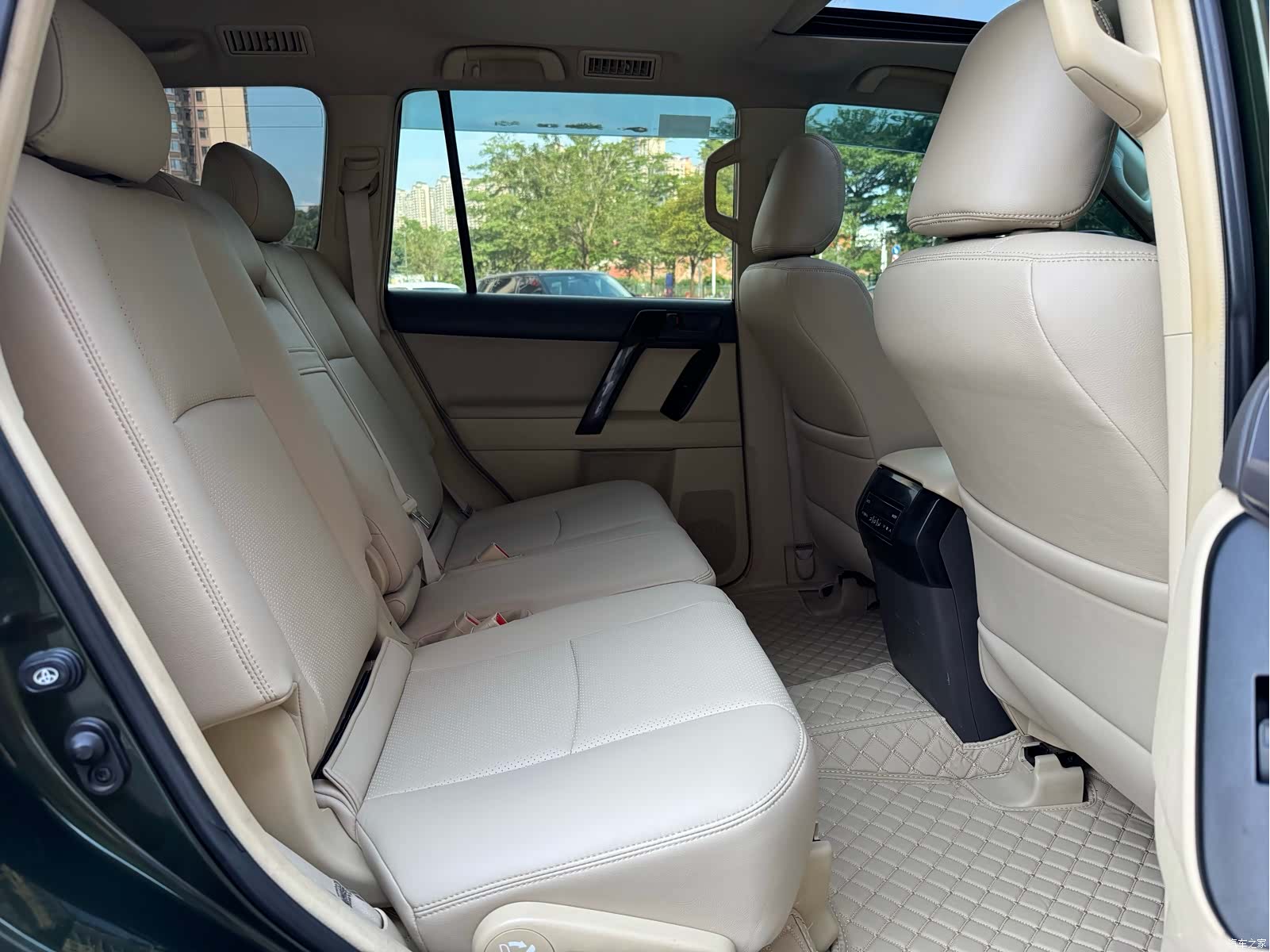 Toyota Prado, 2015 10