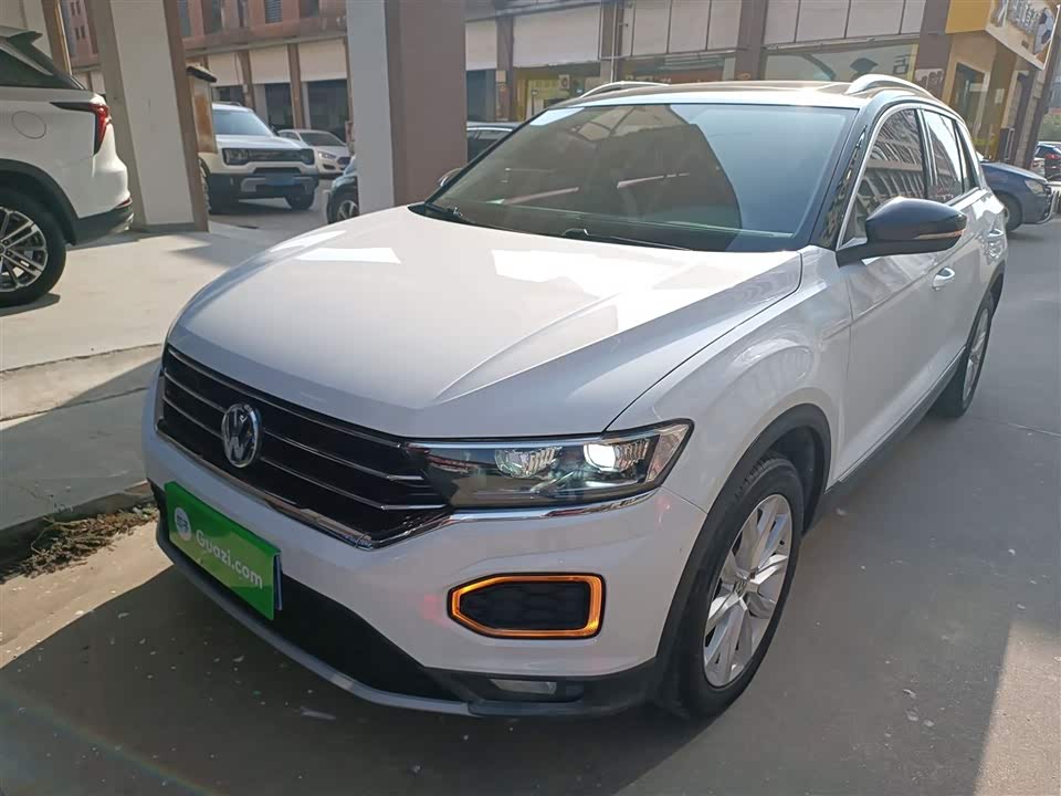 Volkswagen T-ROC exploring Songs