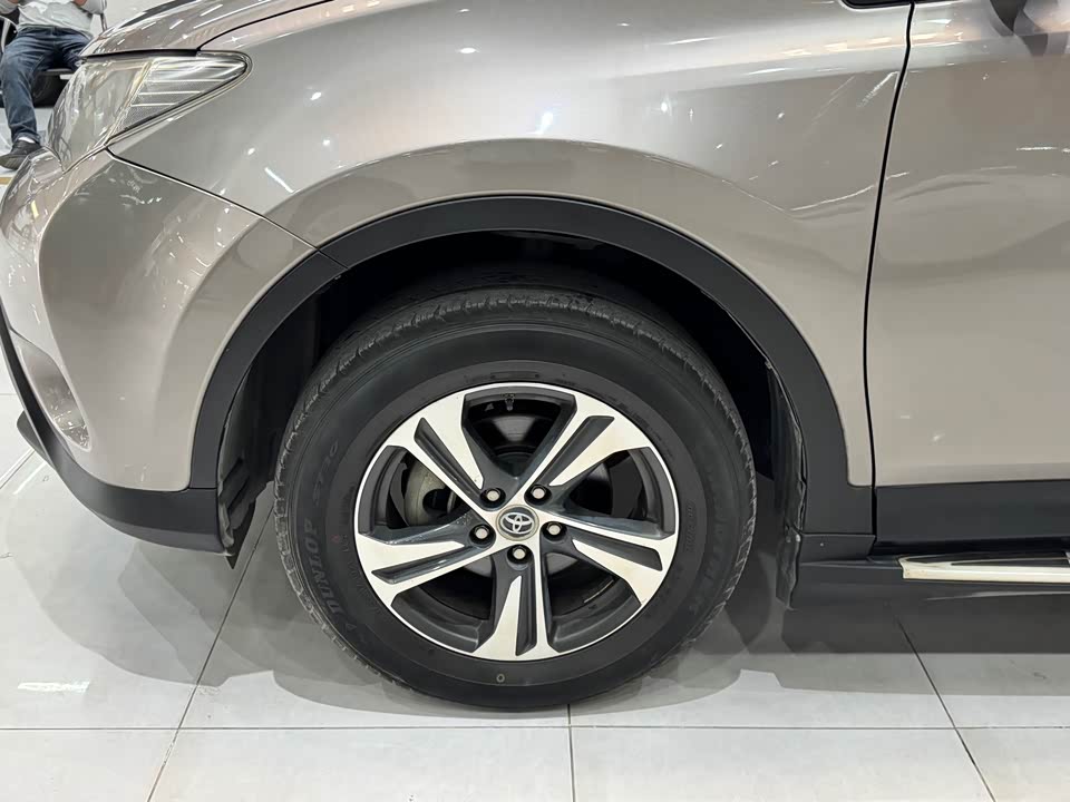 Toyota RAV4 Rongfang