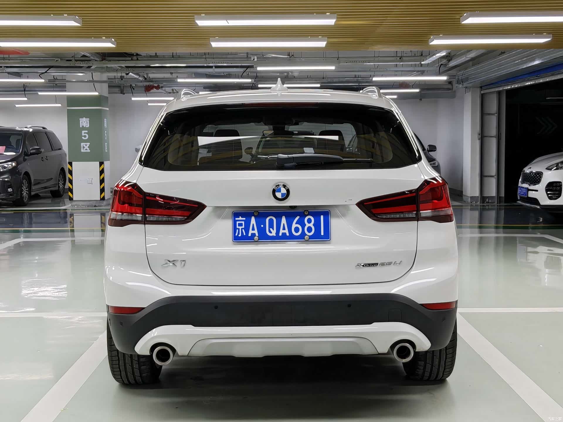 BMW X1, 2020 все фото
