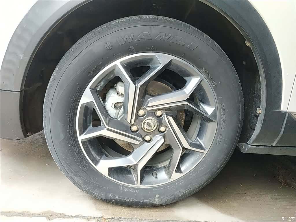DongFeng AX7, 2019 23