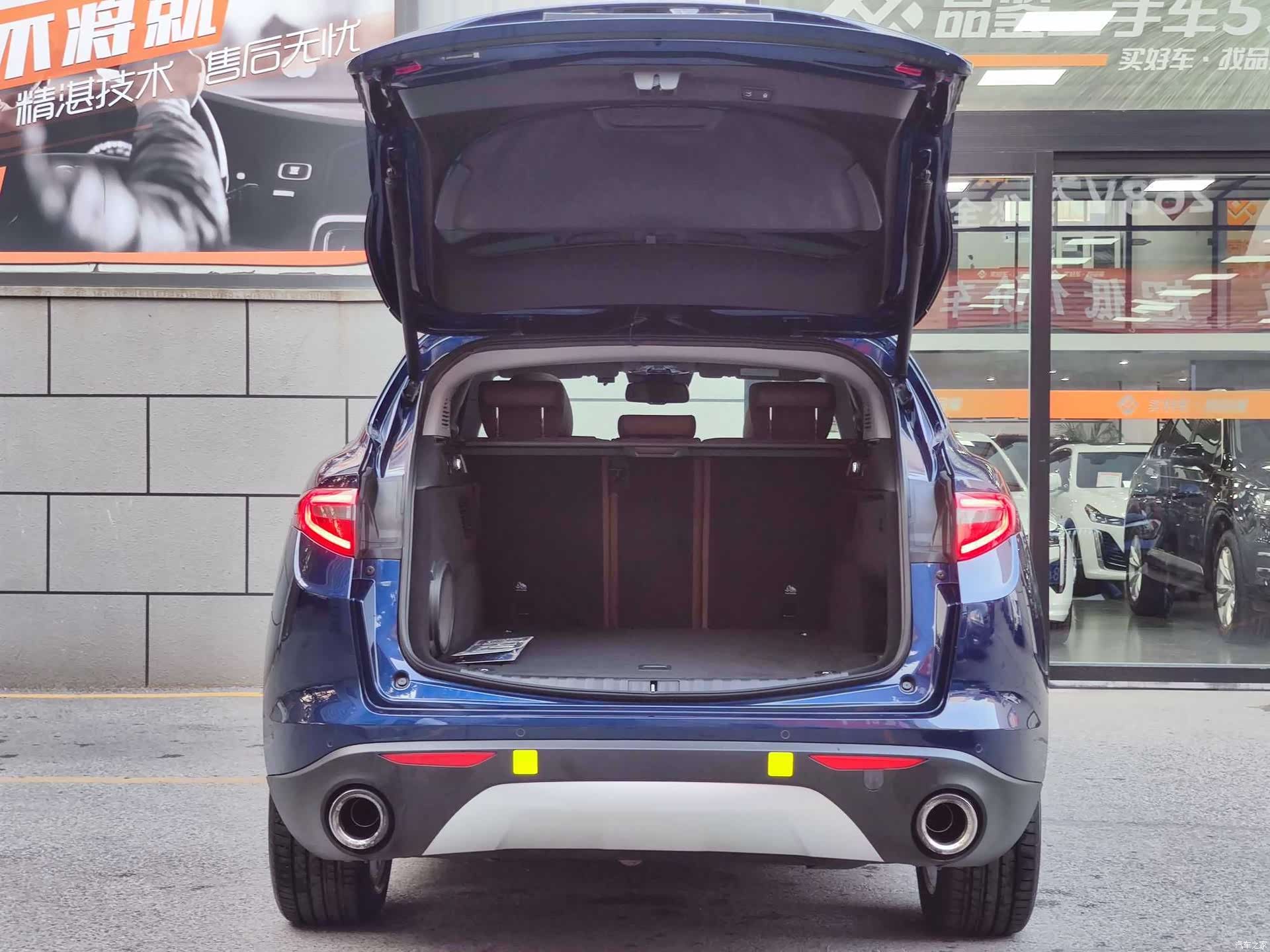 Alfa Romeo Stelvio, 2019 16