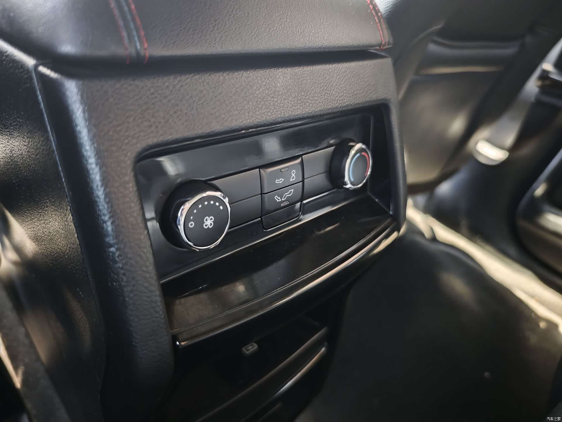 Ford Edge, 2019 12