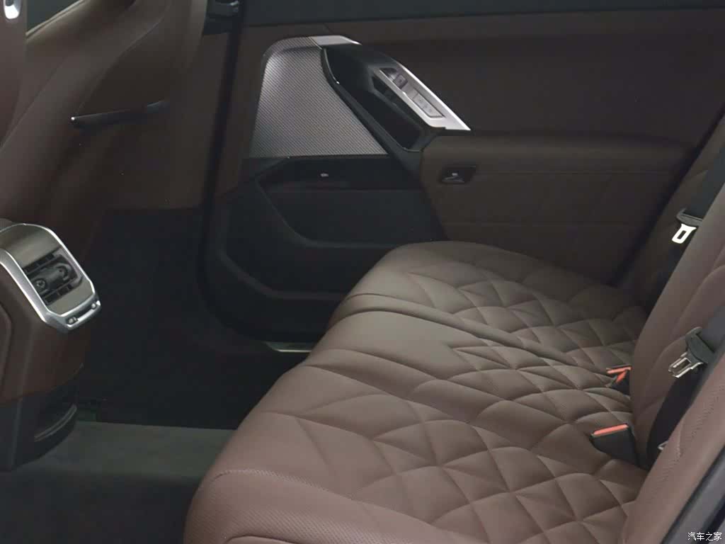 BMW 7 Series, 2025 11