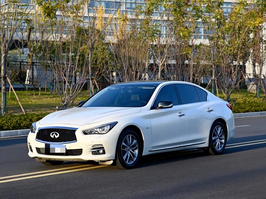 Infiniti Q50L
