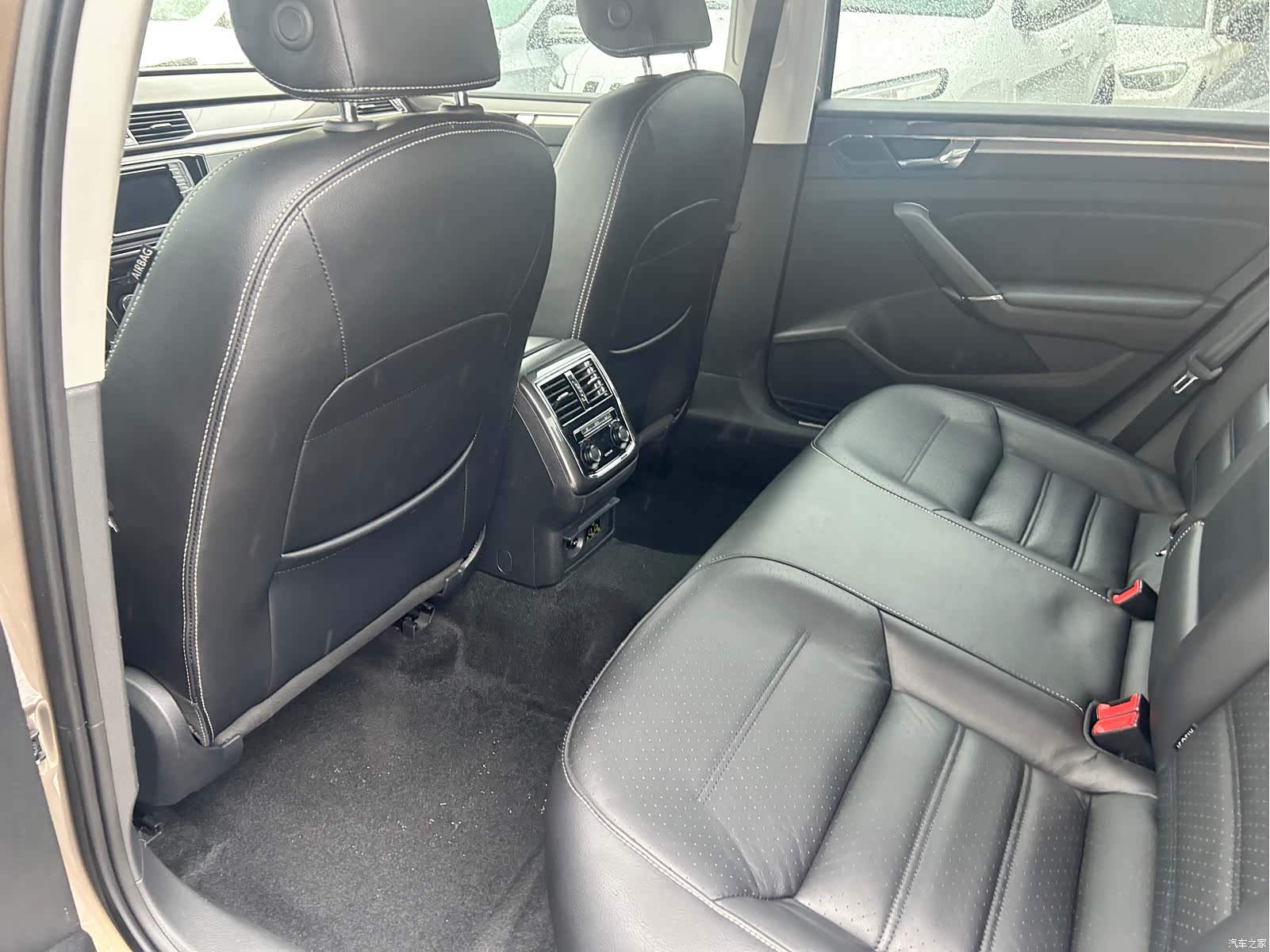 Volkswagen Passat, 2018 11
