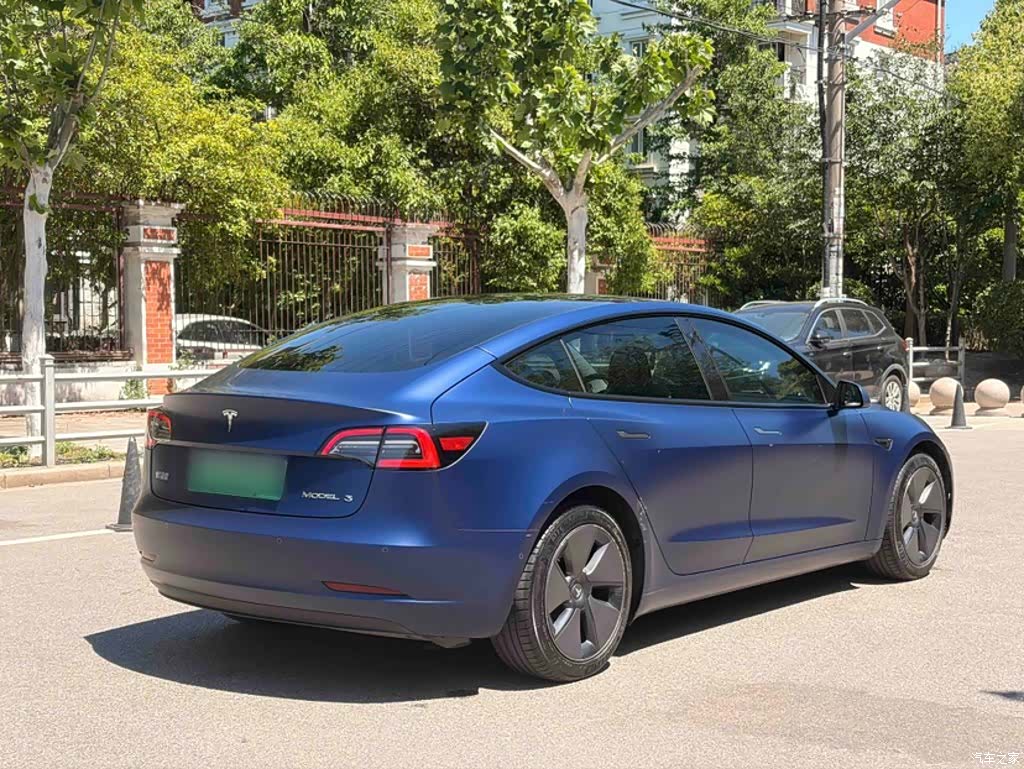 Tesla Model 3, 2023 16