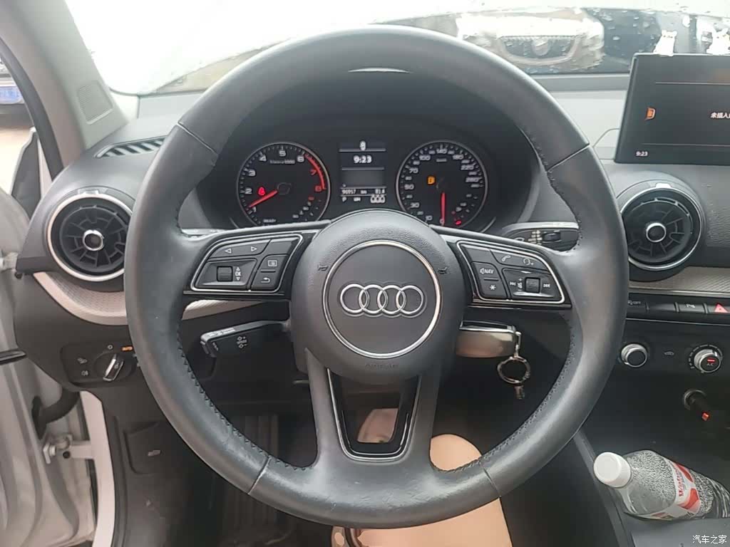 Audi Q2L, 2020 11