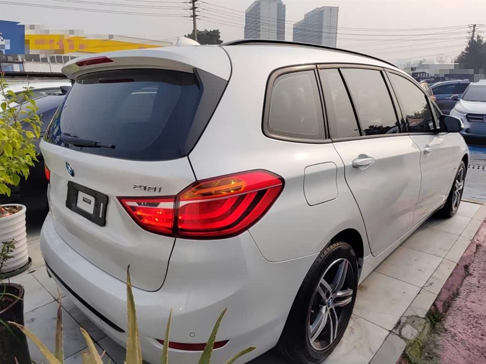 BMW 2 series multifunctional station wagon