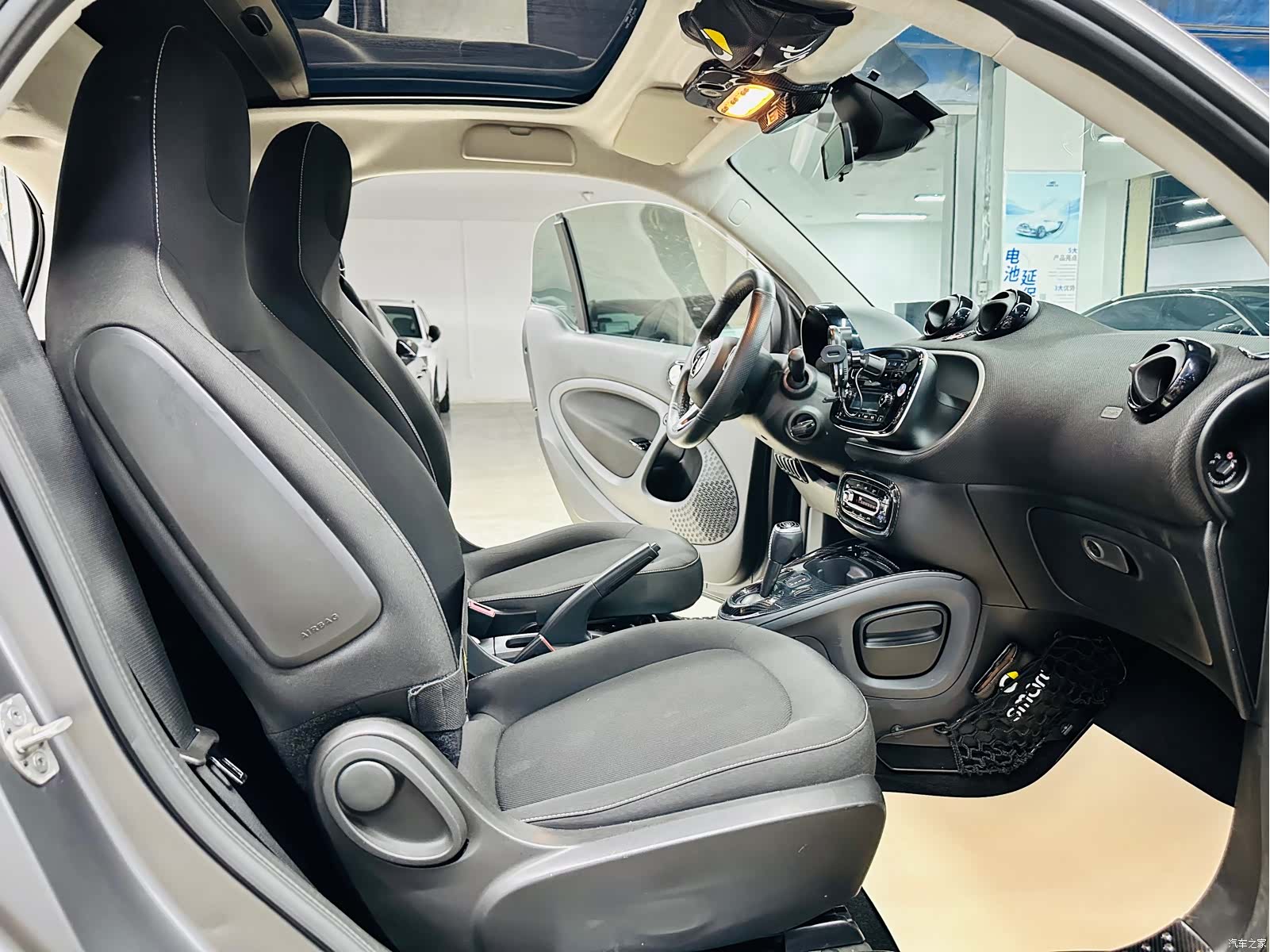 Smart Fortwo, 2019 15