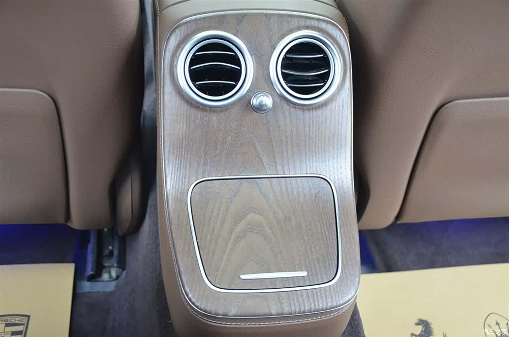 Mercedes-Benz E-Class, 2023 11