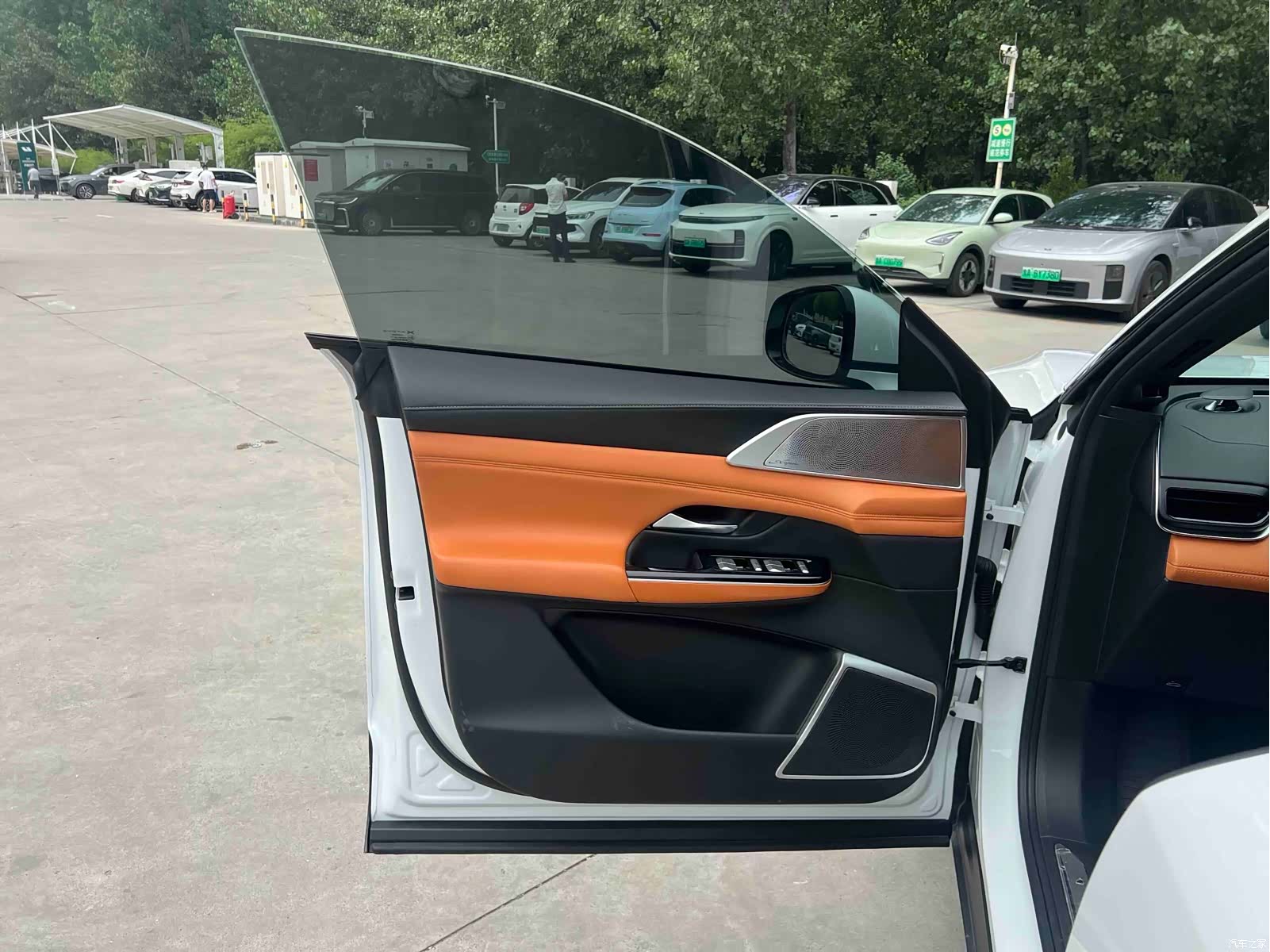 Xpeng G9, 2024 13