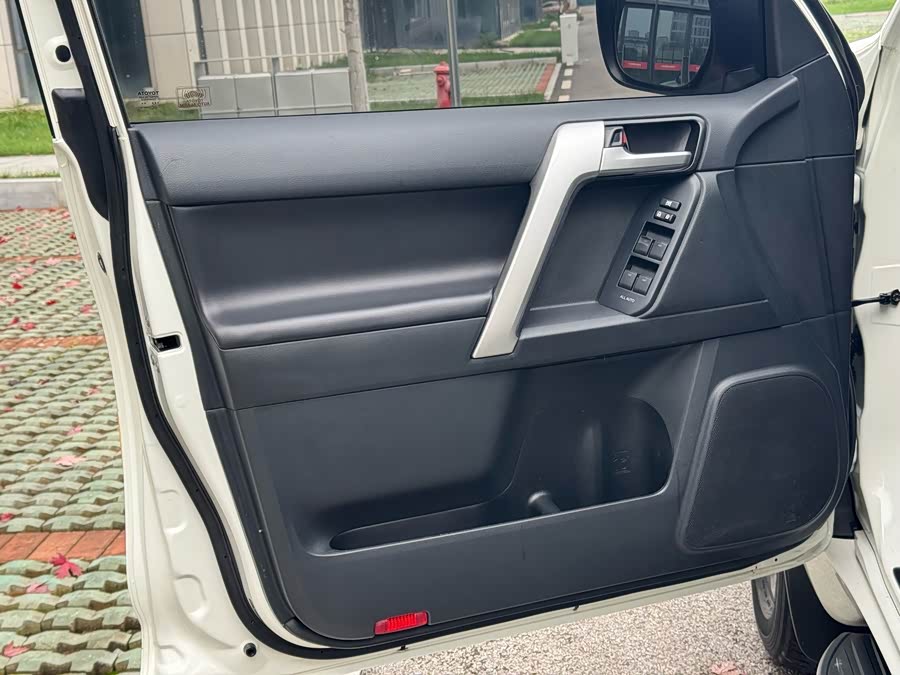 Toyota Prado 2020, фото 20