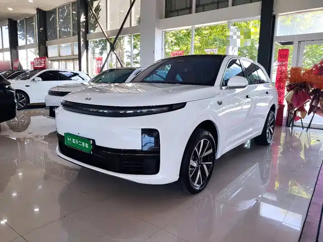 Li Auto L7 2024 — купить из Китая под заказ