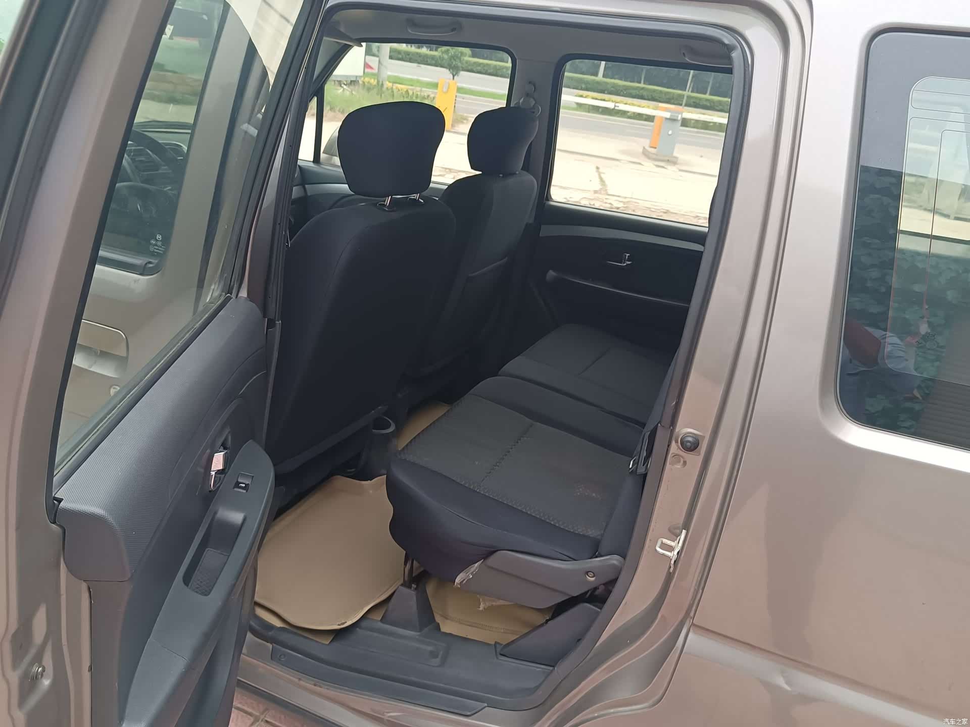 Suzuki X5, 2013 8